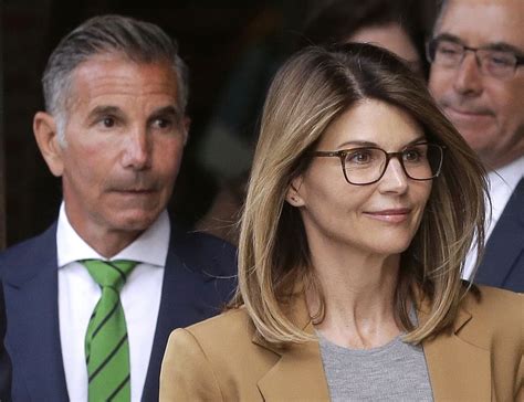 giannulli|Lori Loughlin's husband, Mossimo Giannulli, reports to prison; .